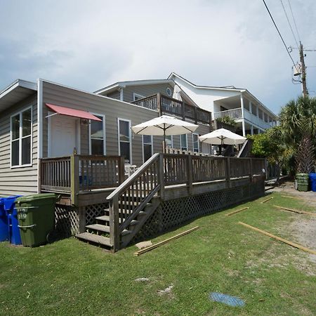 Salty Shack Unit C - Salty Shack - Dog Friendly Home - Across From The Beach - Central Location! フォーリービーチ 部屋 写真