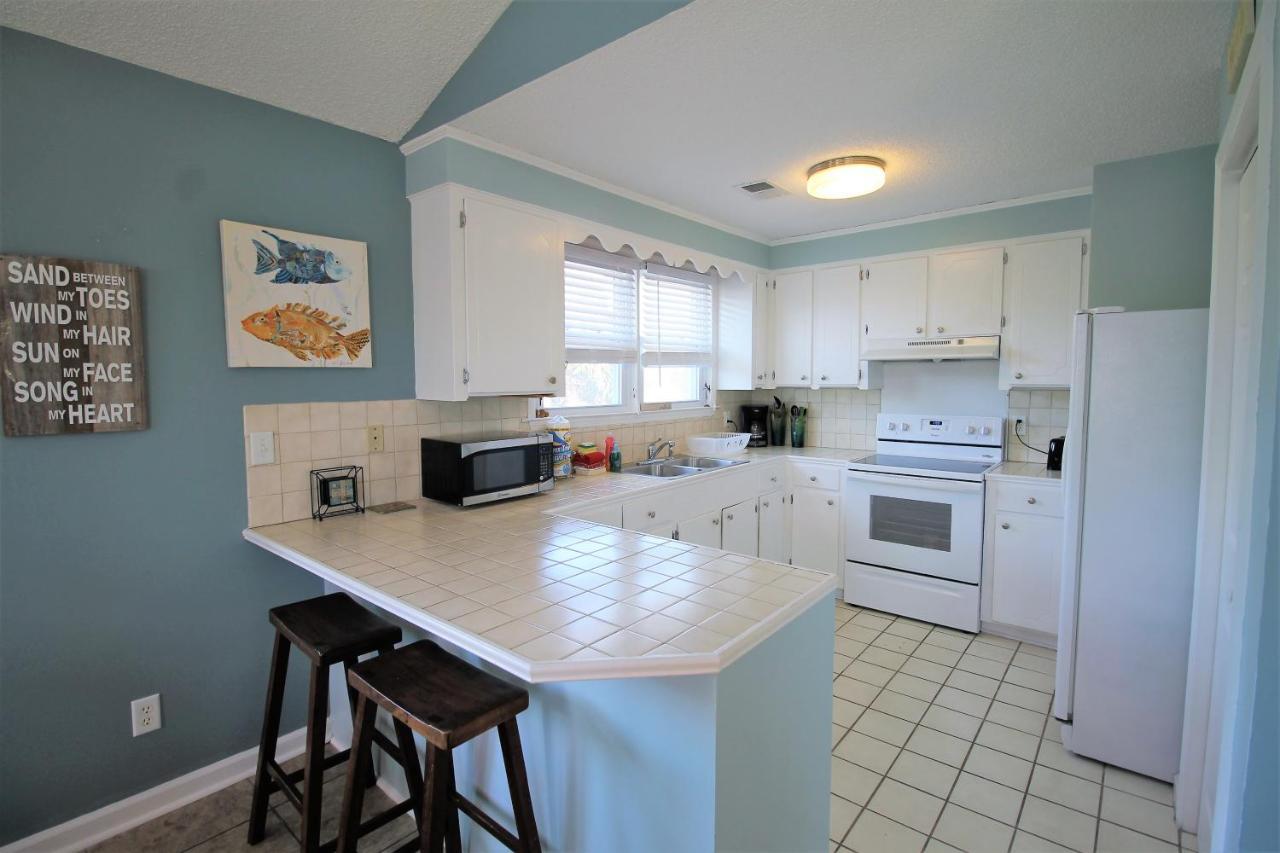 Salty Shack Unit C - Salty Shack - Dog Friendly Home - Across From The Beach - Central Location! フォーリービーチ エクステリア 写真